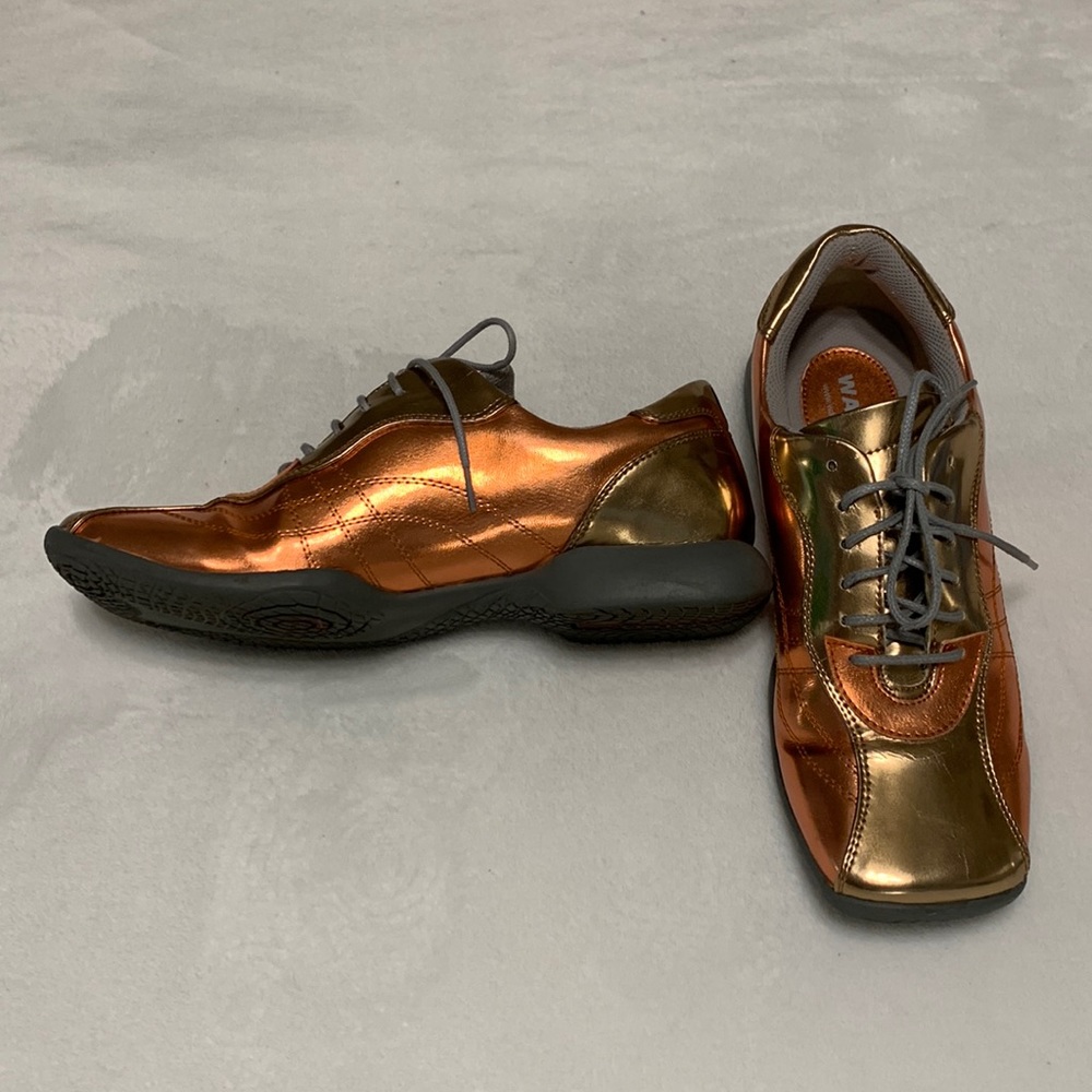 Wanted Shoes Gold/Bronze Sneakers